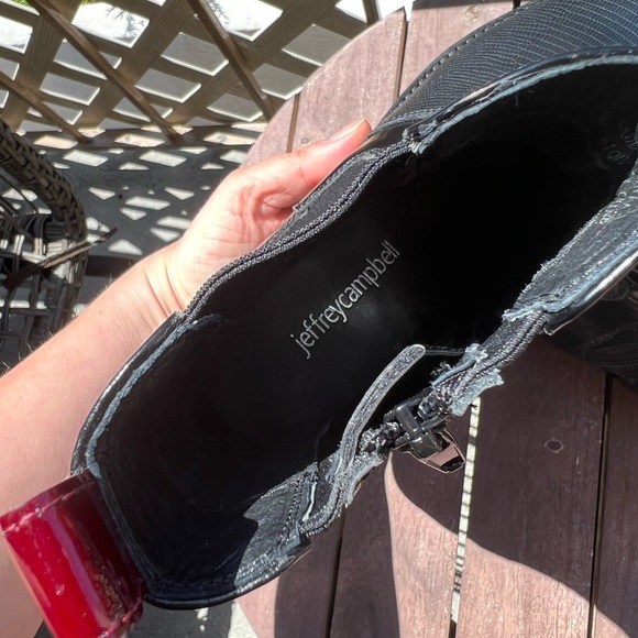 Jeffrey Campbell Corrode Chelsea Boot - Picture 3 of 11